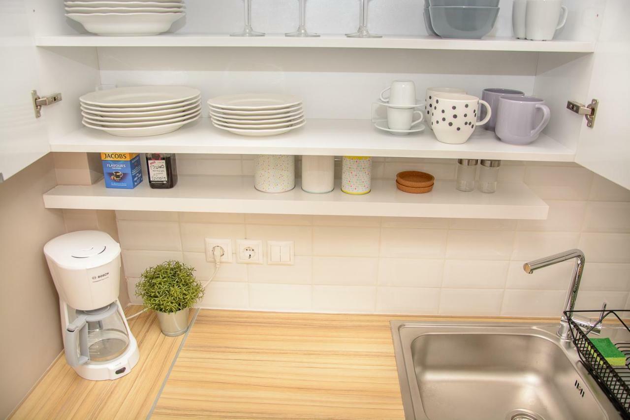 Fully Renovated And Relaxing Apartment Athen Eksteriør billede