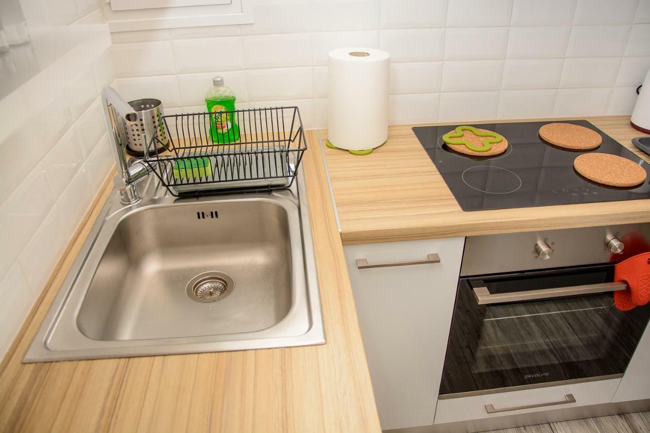 Fully Renovated And Relaxing Apartment Athen Eksteriør billede